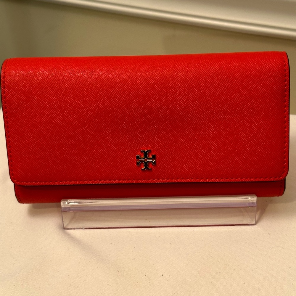 TORY BURCH EUC orange sturdy leather with very few minor issues.